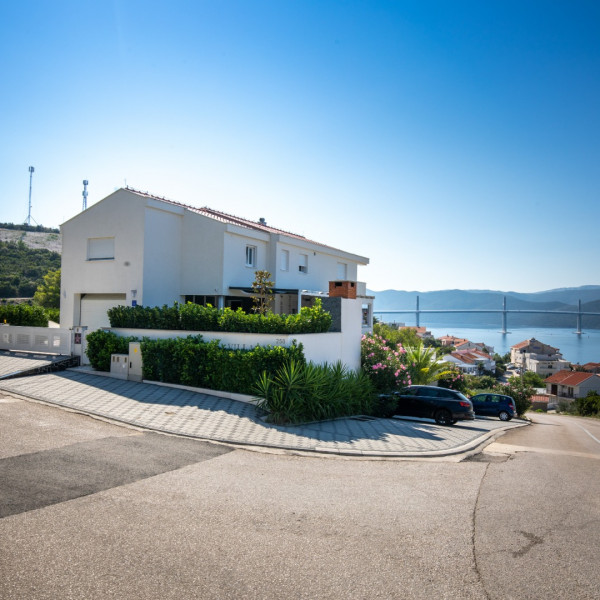Villa Mare, Villa Mare - Ekskluzivni smje&scaron;taj s bazenom i pogledom na more u Komarni, Dalmacija Komarna