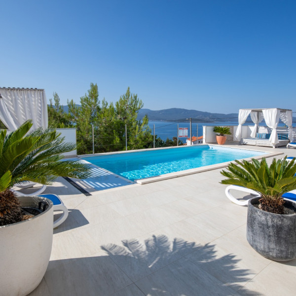 Villa Mare, Villa Mare - Ekskluzivni smje&scaron;taj s bazenom i pogledom na more u Komarni, Dalmacija Komarna