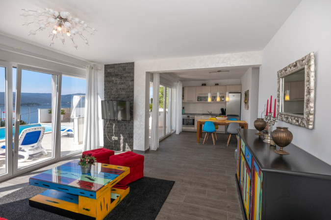 Apartman 1 Diva, Villa Mare - Ekskluzivni smje&scaron;taj s bazenom i pogledom na more u Komarni, Dalmacija Komarna