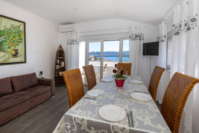 Apartman 5 Panorama, Villa Mare - Ekskluzivni smje&scaron;taj s bazenom i pogledom na more u Komarni, Dalmacija Komarna
