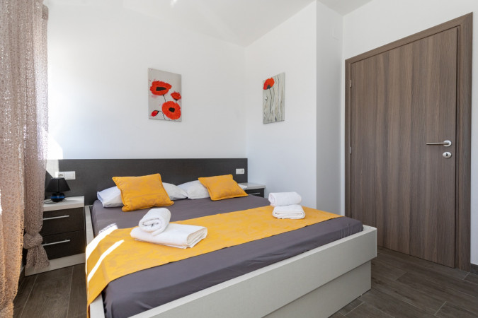 Apartman 5 Panorama, Villa Mare - Ekskluzivni smje&scaron;taj s bazenom i pogledom na more u Komarni, Dalmacija Komarna