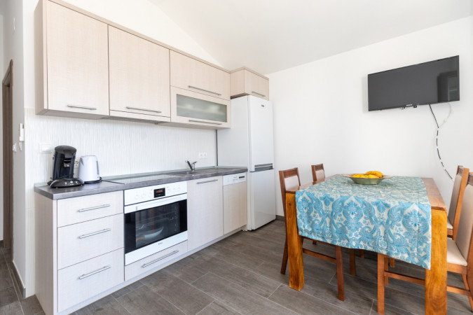 Apartman 4 Luna, Villa Mare - Ekskluzivni smje&scaron;taj s bazenom i pogledom na more u Komarni, Dalmacija Komarna