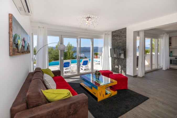 Apartman 1 Diva, Villa Mare - Ekskluzivni smje&scaron;taj s bazenom i pogledom na more u Komarni, Dalmacija Komarna