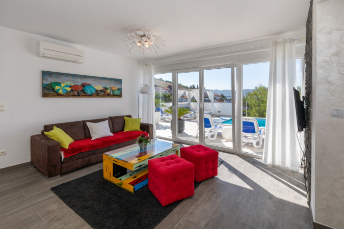 Apartman 1 Diva, Villa Mare - Ekskluzivni smje&scaron;taj s bazenom i pogledom na more u Komarni, Dalmacija Komarna