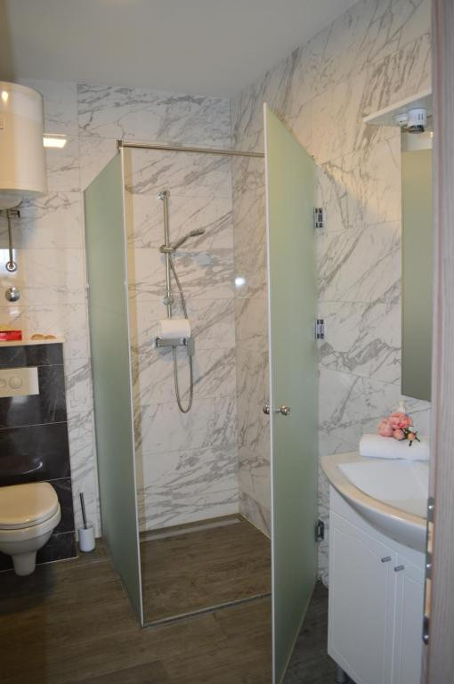 Apartman 3 Studio, Villa Mare - Ekskluzivni smje&scaron;taj s bazenom i pogledom na more u Komarni, Dalmacija Komarna