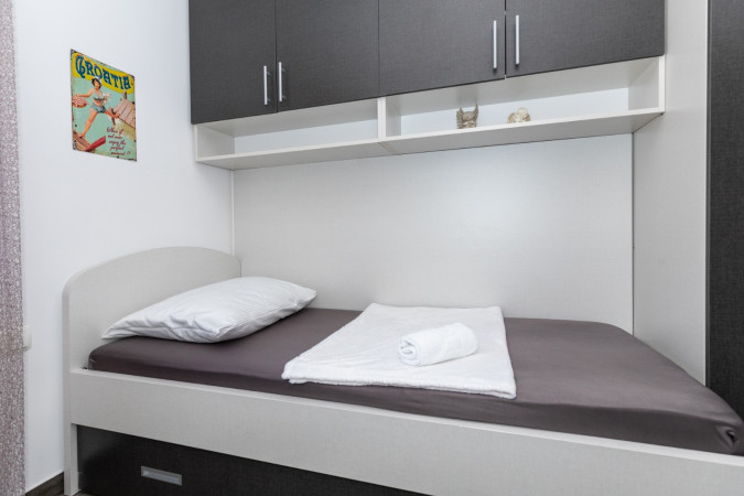 Apartman 5 Panorama, Villa Mare - Ekskluzivni smje&scaron;taj s bazenom i pogledom na more u Komarni, Dalmacija Komarna