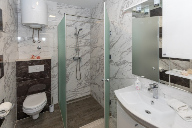 Apartman 1 Diva, Villa Mare - Ekskluzivni smje&scaron;taj s bazenom i pogledom na more u Komarni, Dalmacija Komarna