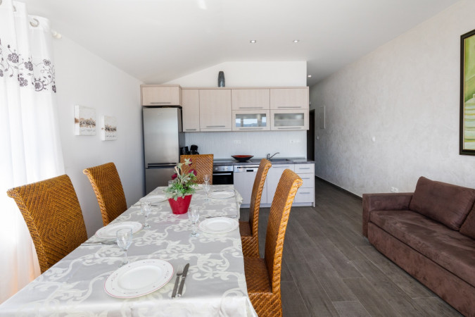 Apartman 5 Panorama, Villa Mare - Ekskluzivni smje&scaron;taj s bazenom i pogledom na more u Komarni, Dalmacija Komarna